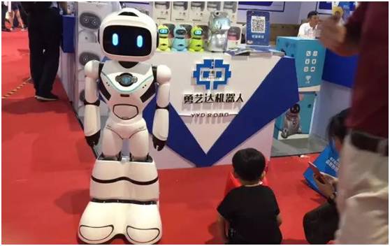 搭建服務(wù)機器人共享平臺 勇藝達機器人正式成為聯(lián)盟理事單位